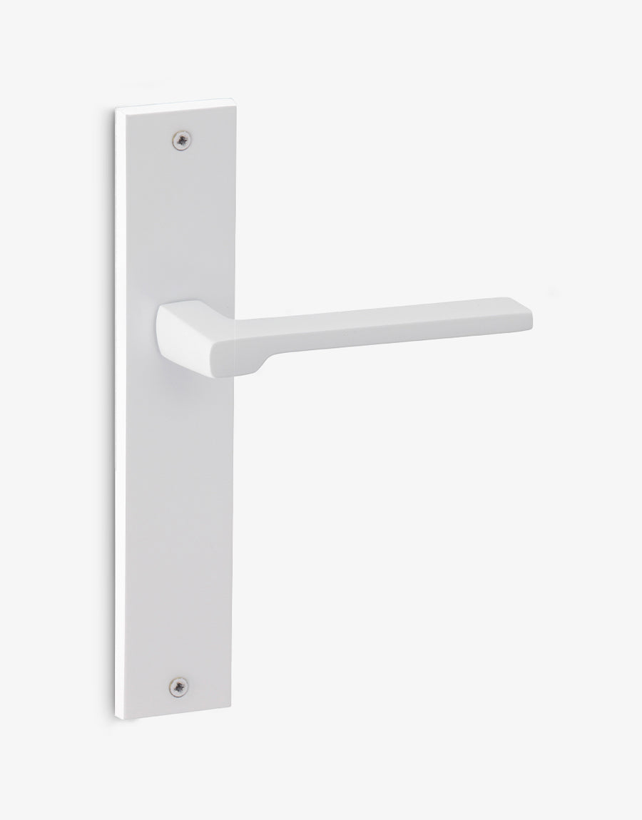 Fila lever handle set on a rectangular backplate