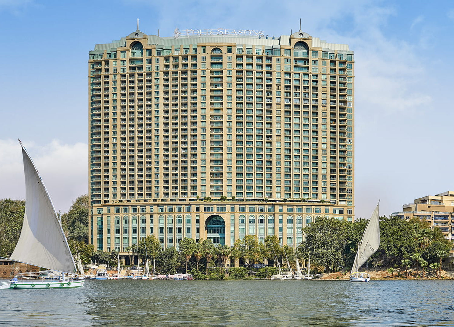 Hotel Cairo at Nile Plaza, El Cairo