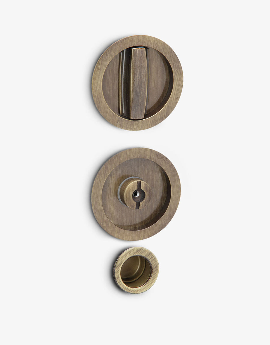 Round sliding door kit with lock