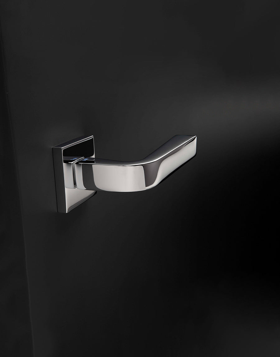 Touch door handle set on squared rose
