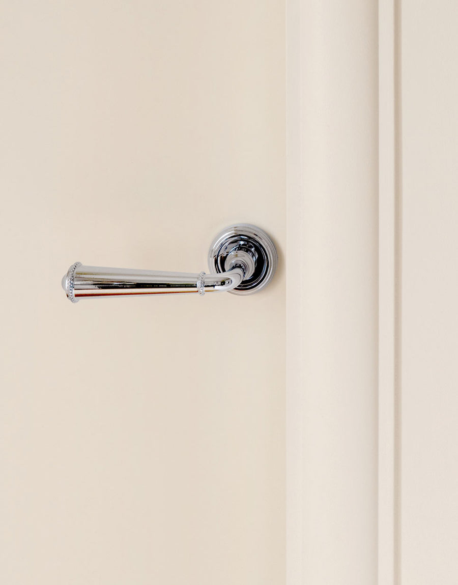 Palline door handle set on round rose