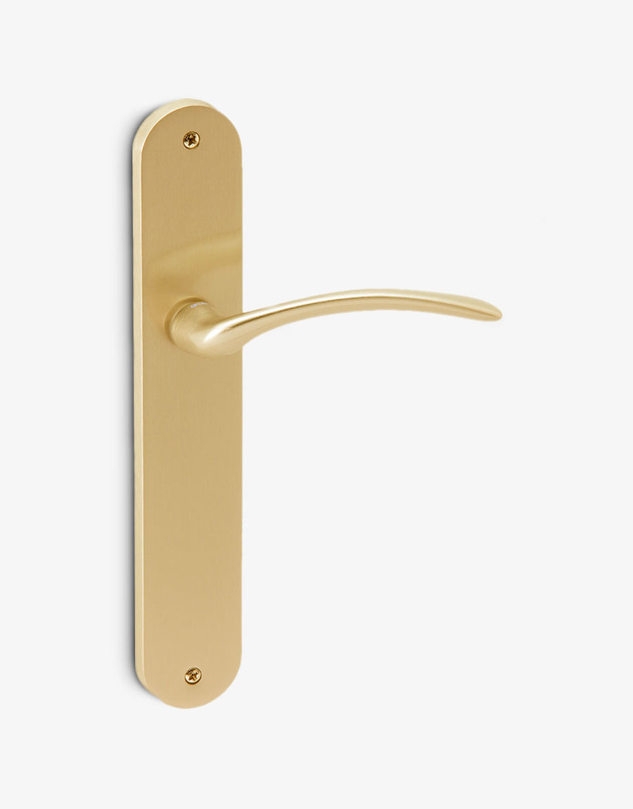 Idea lever handle set on an oval backplate