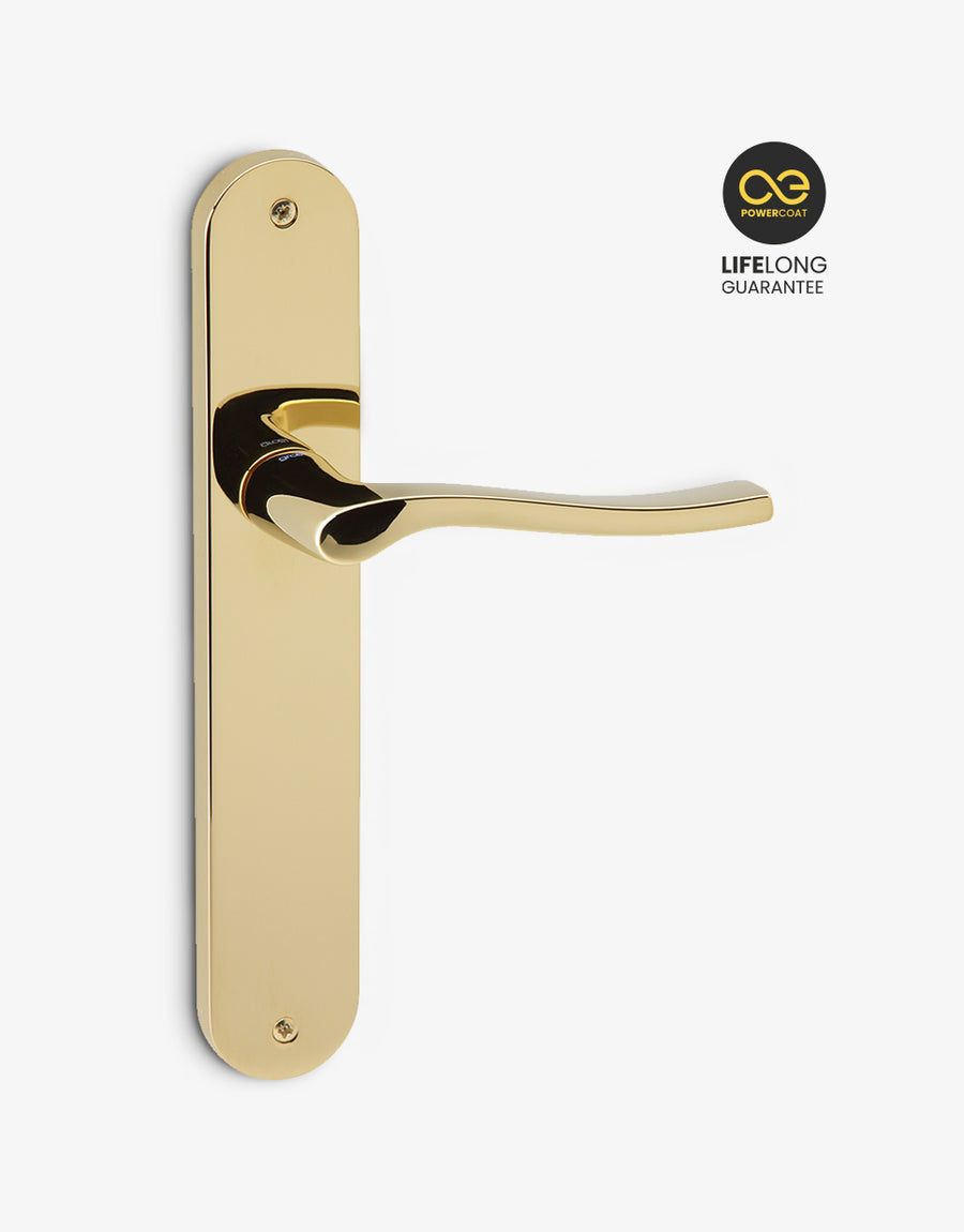 Nina lever handle set on an oval backplate
